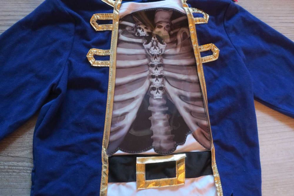 Strój karnawałowy pirat rozmiar 98-104, 3-4 l Morrisons