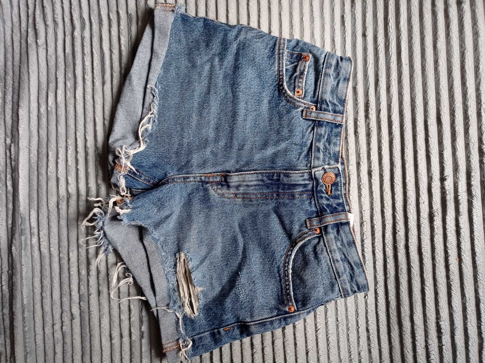 Шорти PULL&BEAR,стан новий
