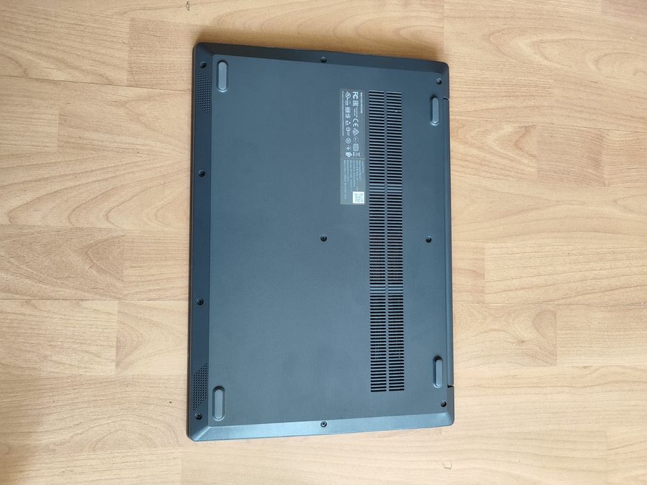 Ноутбук Lenovo V15-IIL