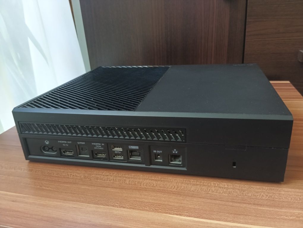 Xbox One  1540 console