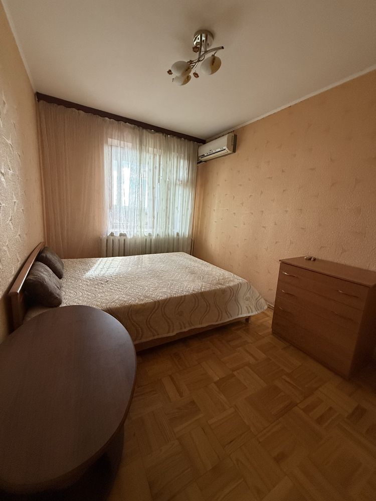 Продаж 2-х кімнатна квартира. Центр!