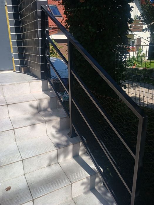 Balustrady balkonowe ,tarasowe i schody.