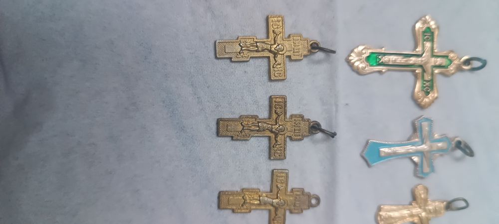 Хрестики різні в гарному стані
