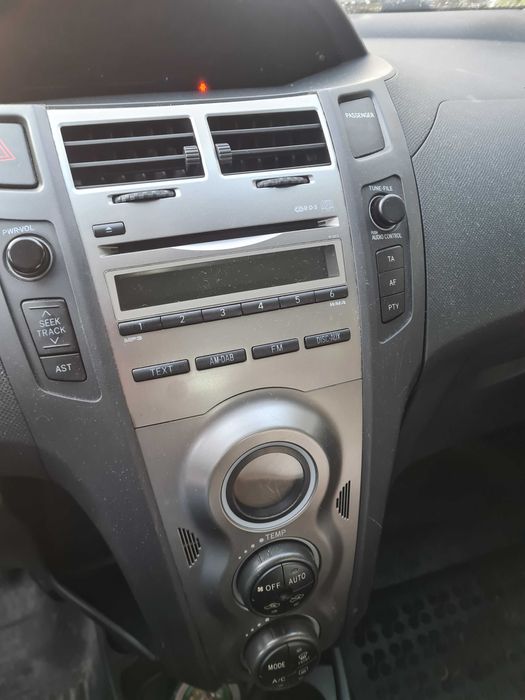 Toyota yaris, 2010 r. 1,4 D-4D