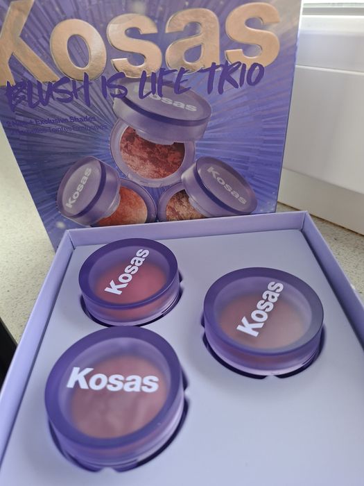 Kosas Blush is Life Trio - zestaw świąteczny