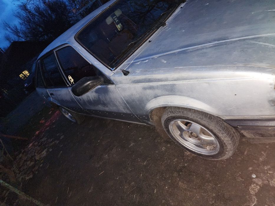 Опель аскона 1.6 газ бензин