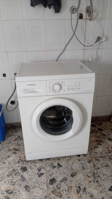 Máquina de lavar a ropa