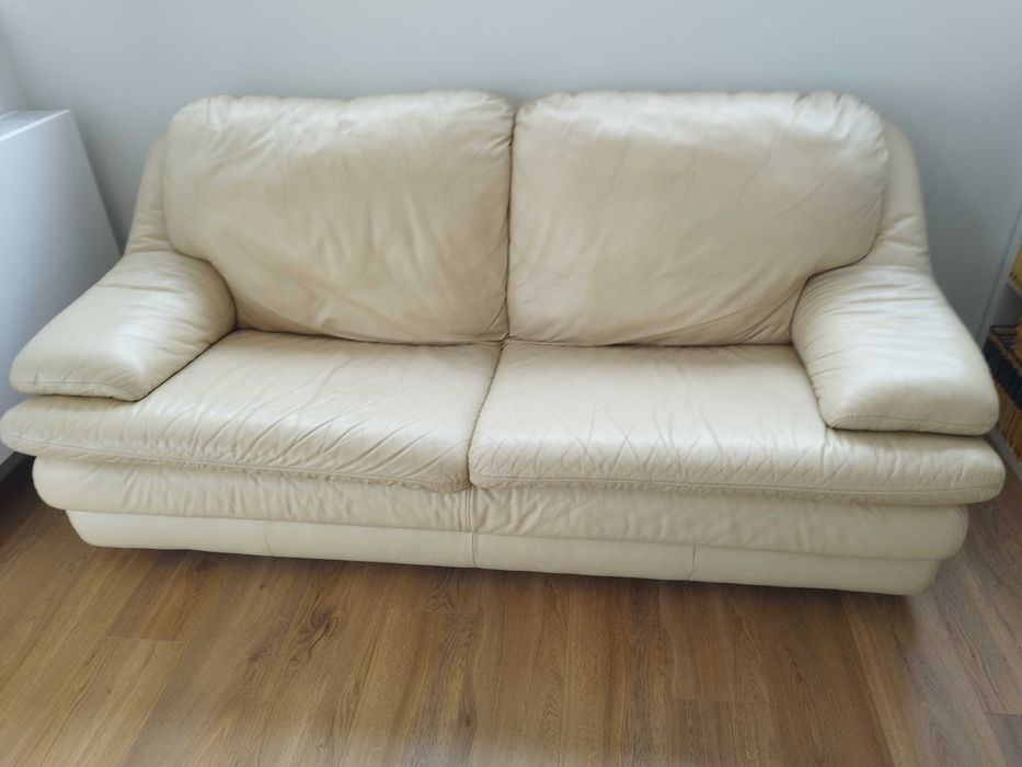 Sofá de 1.8 m muito confortável