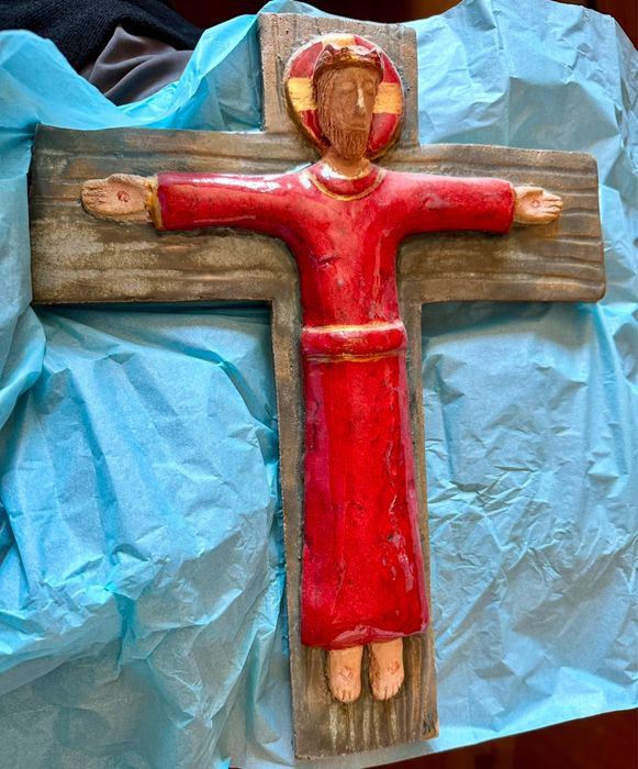 Crucifixos peças únicas assinadas de cerâmica artesanal