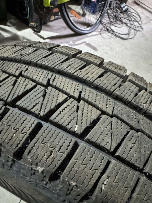 Bridgestone blizzak 185/65 r15