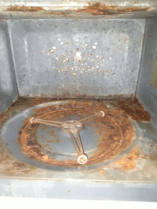 Мікрохвильовка на запчастини, робоча