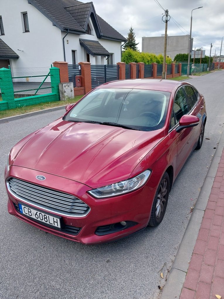 Forda Mondeo Mk5 rocznik 2015 + komplet opon zimowych