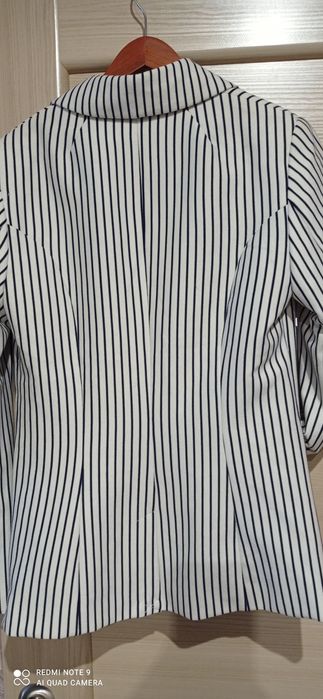 Пиджак  женский .