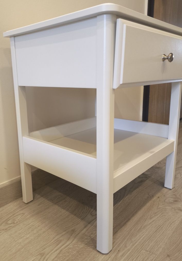 Mesa de cabeceira ikea