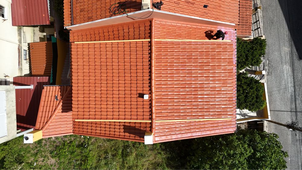 Impermeabilização Profissional de Telhados e Fachadas