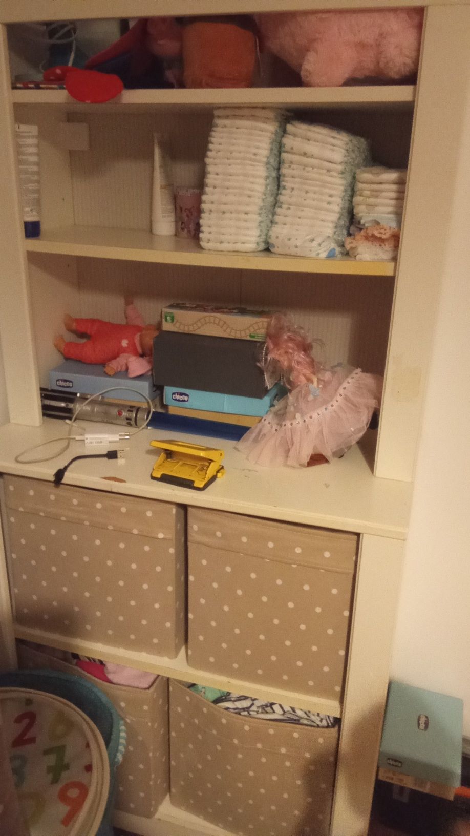 Movel Ikea branco criança