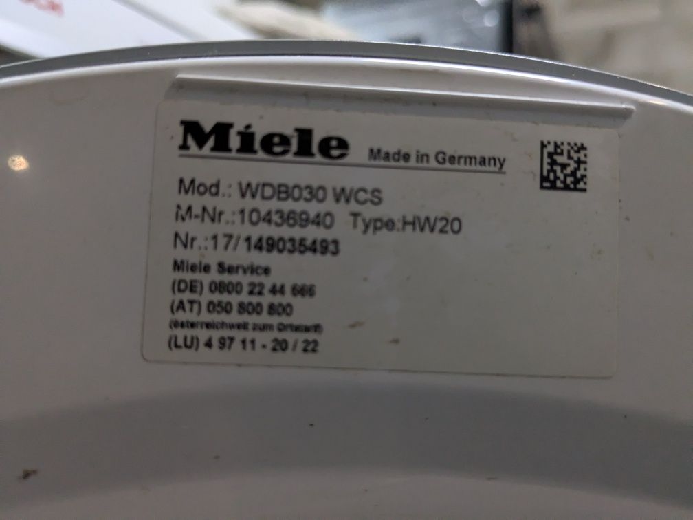 Пральна машина MIELE W1