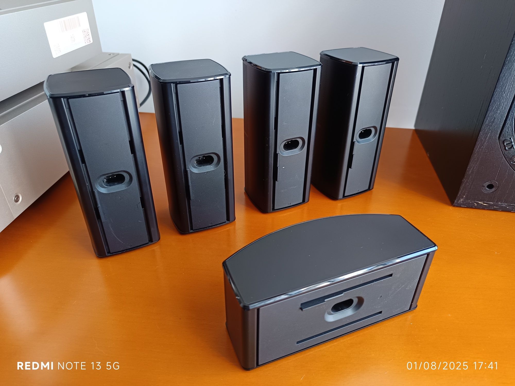 Conjunto Bose colunas satélites