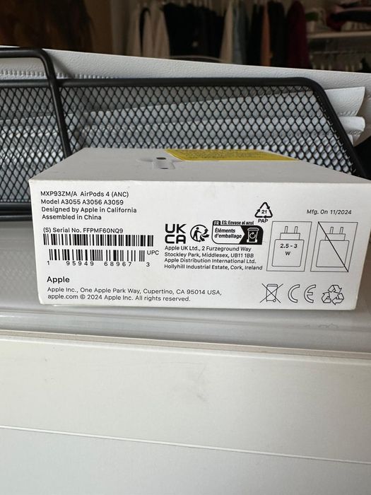 Airpods 4 com cancelamento ativo de ruído