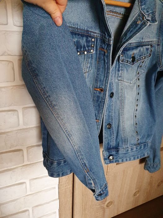 Kurtka katana jeansowa  niebieska przetarcia ćwieki r. S