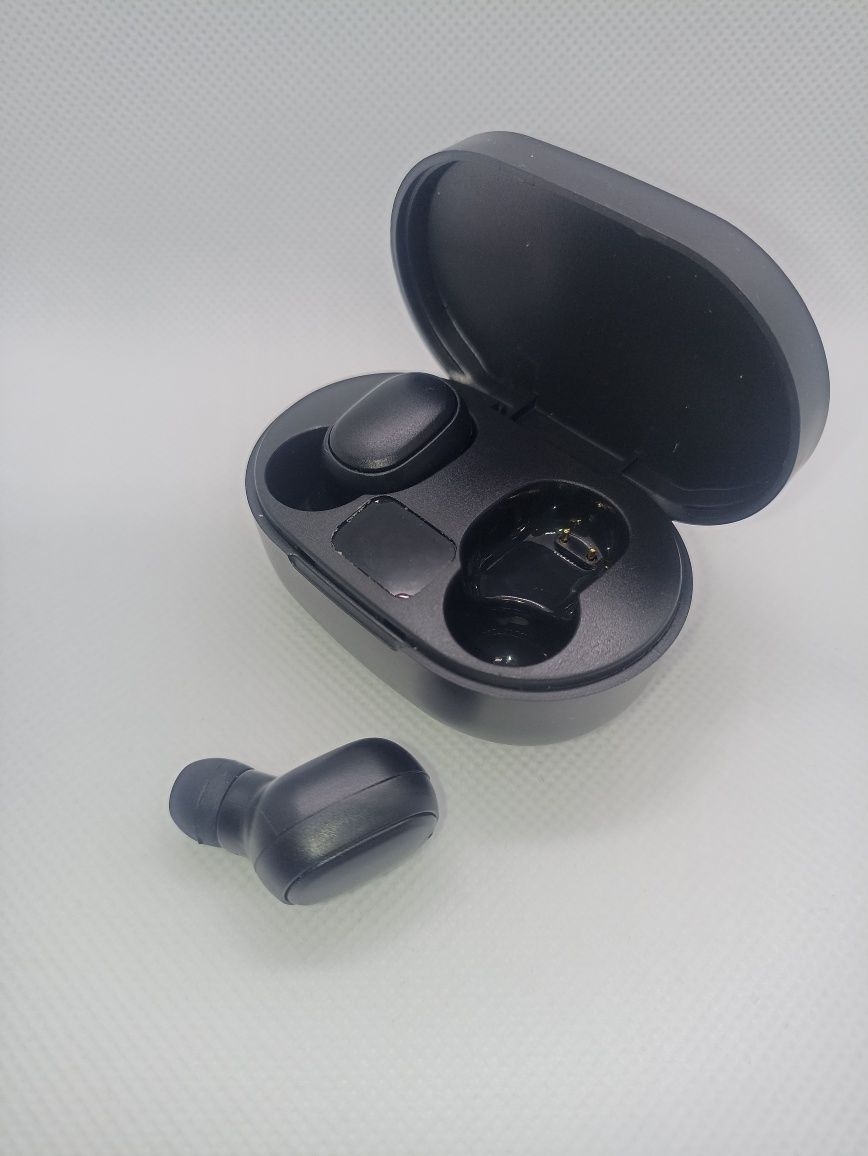 Бездротові навушники A6S TWS та A7S TWS