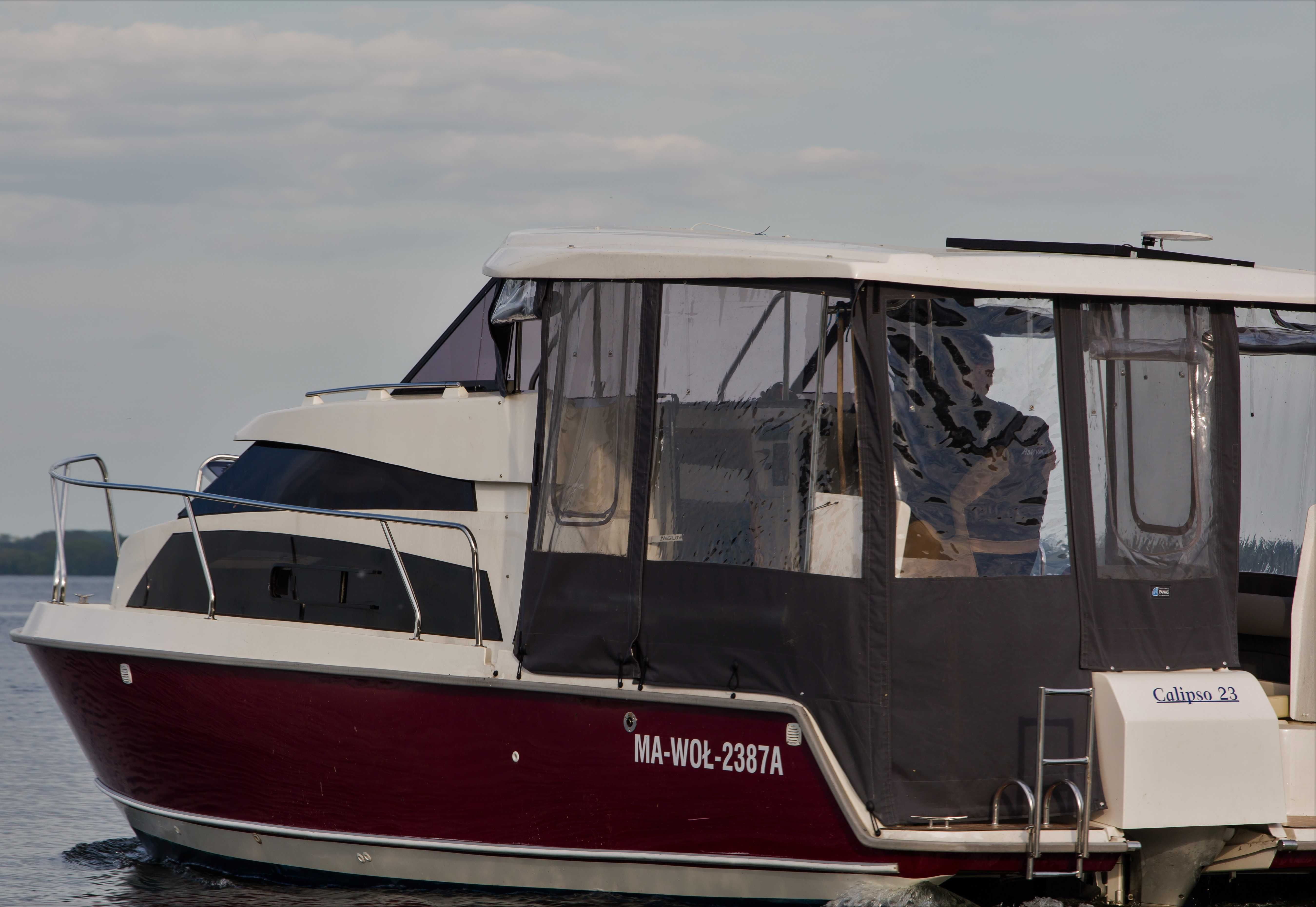 Jacht houseboat Calipso23 Lux czarter Giżycko Mazury