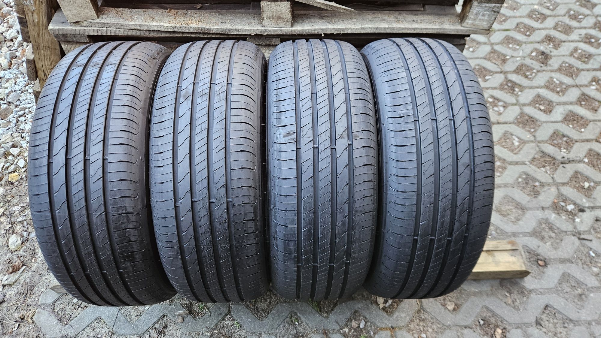 opony nowe 215/55R17 goodyear efficientgrip performance 2