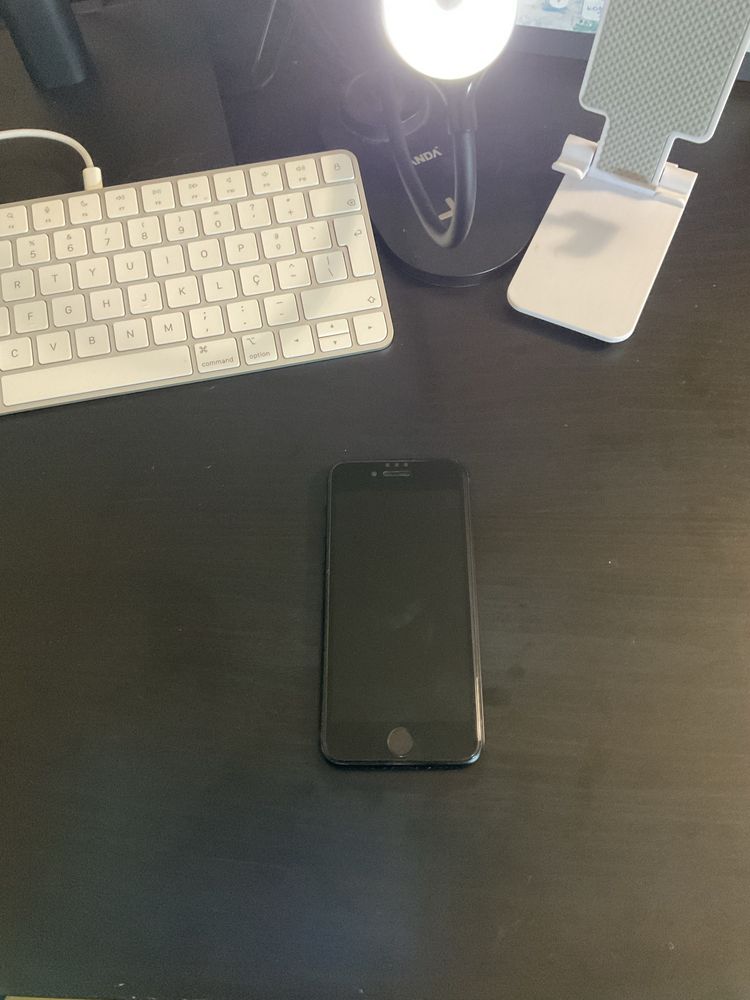 iPhone SE (3 geraçao)