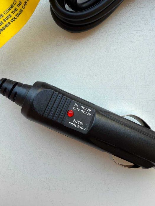 Автомобільний адаптер живлення в "прикурювач" 12V штекер 5.5мм*2.5мм