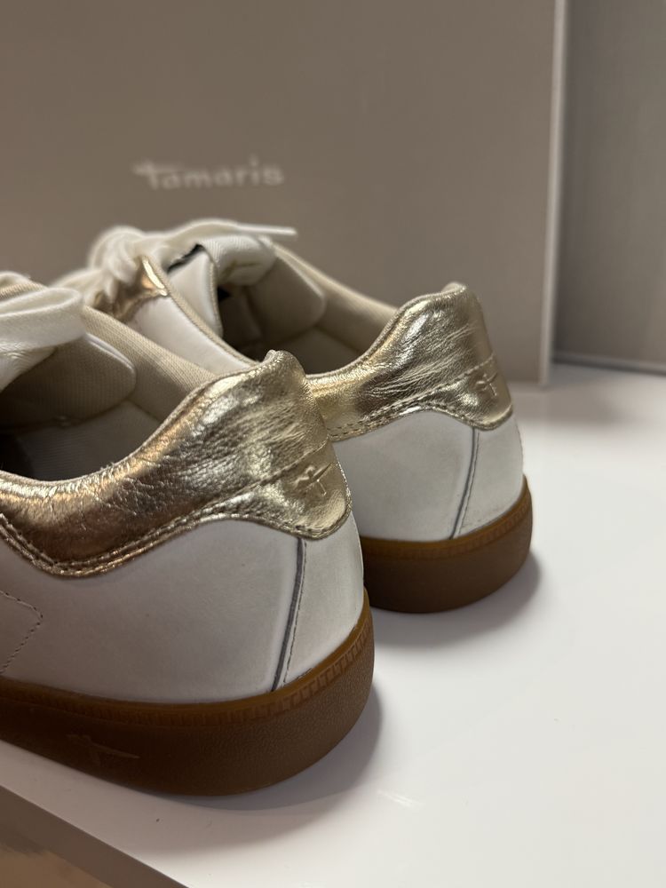 Tamaris жіночі кросівки 38 розмір