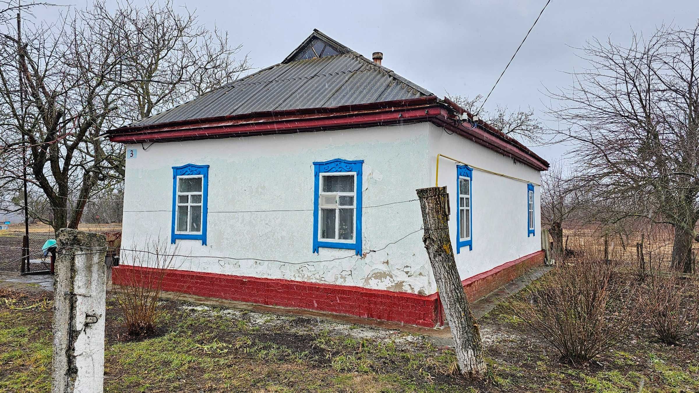 Село Ничипорівка, Гарний Теплий Будинок, 50 Соток Землі