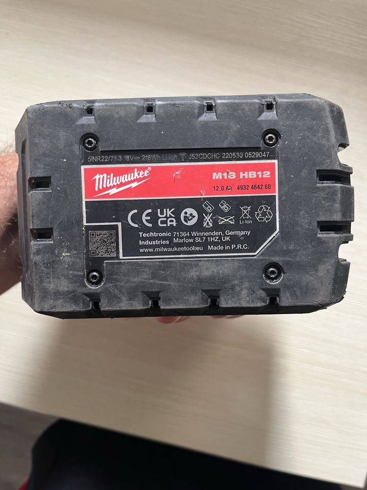 Акумулятор батарея Milwaukee High Output 12.0 Аг