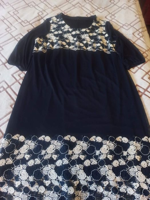 Продам вещи зимние и платья