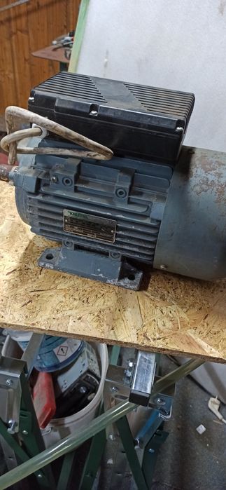 Silnik elektryczny 3kw 230v KRISTAL