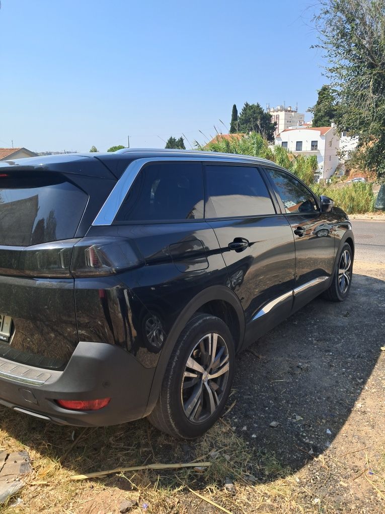 Vende-se Peugeot 5008