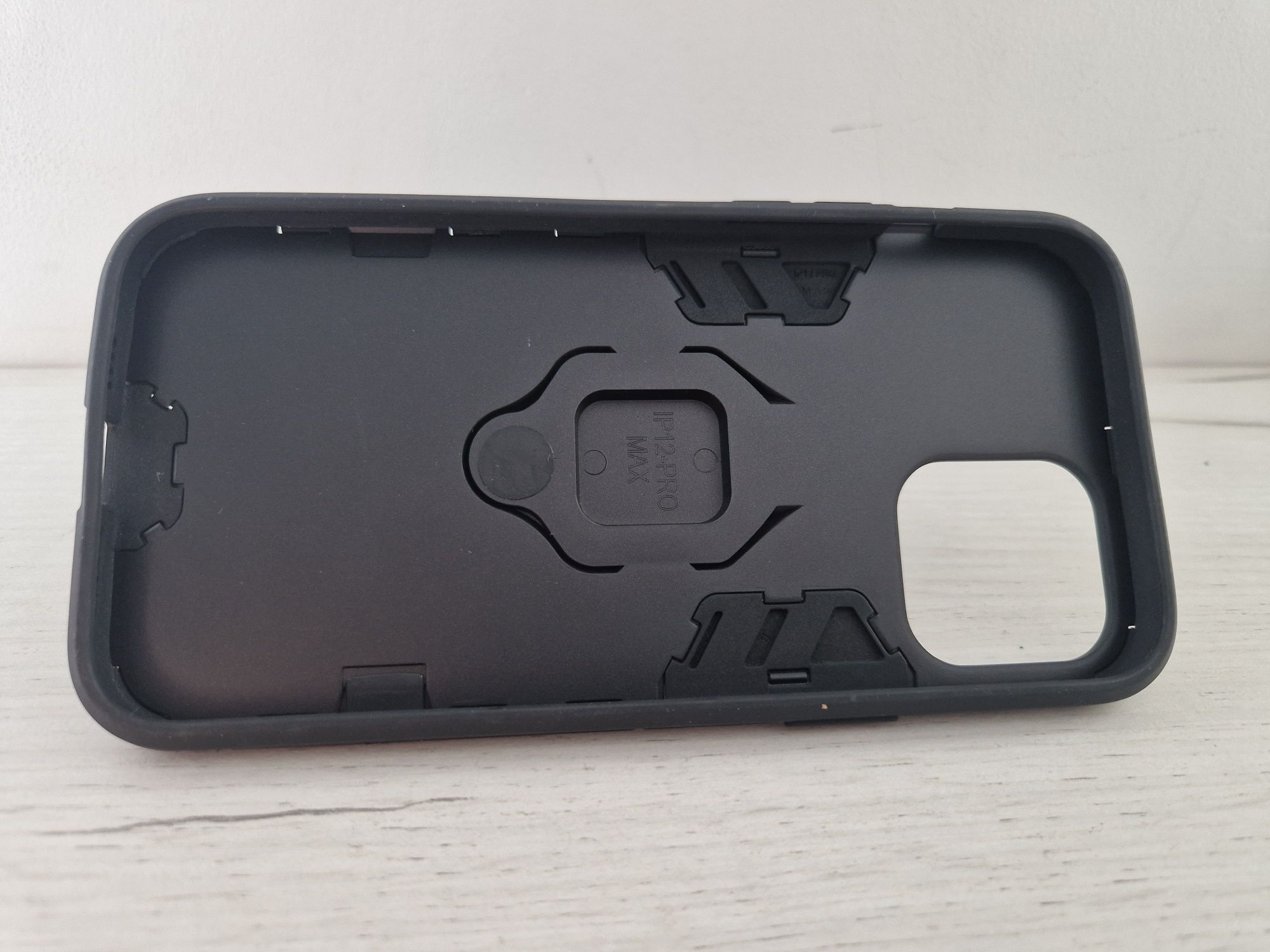 Ring Armor Case do Iphone 13 Czarny Pancerne