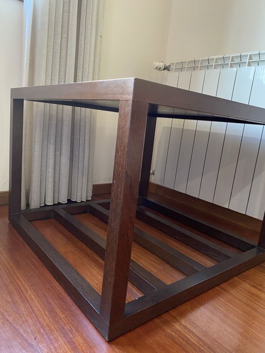 Mesa de apoio de madeira