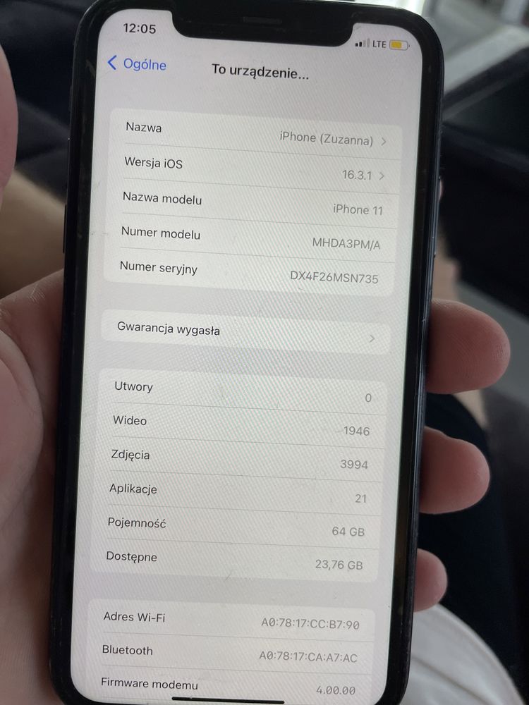 Iphone 11 64 gb czarny uszkodzony tyl