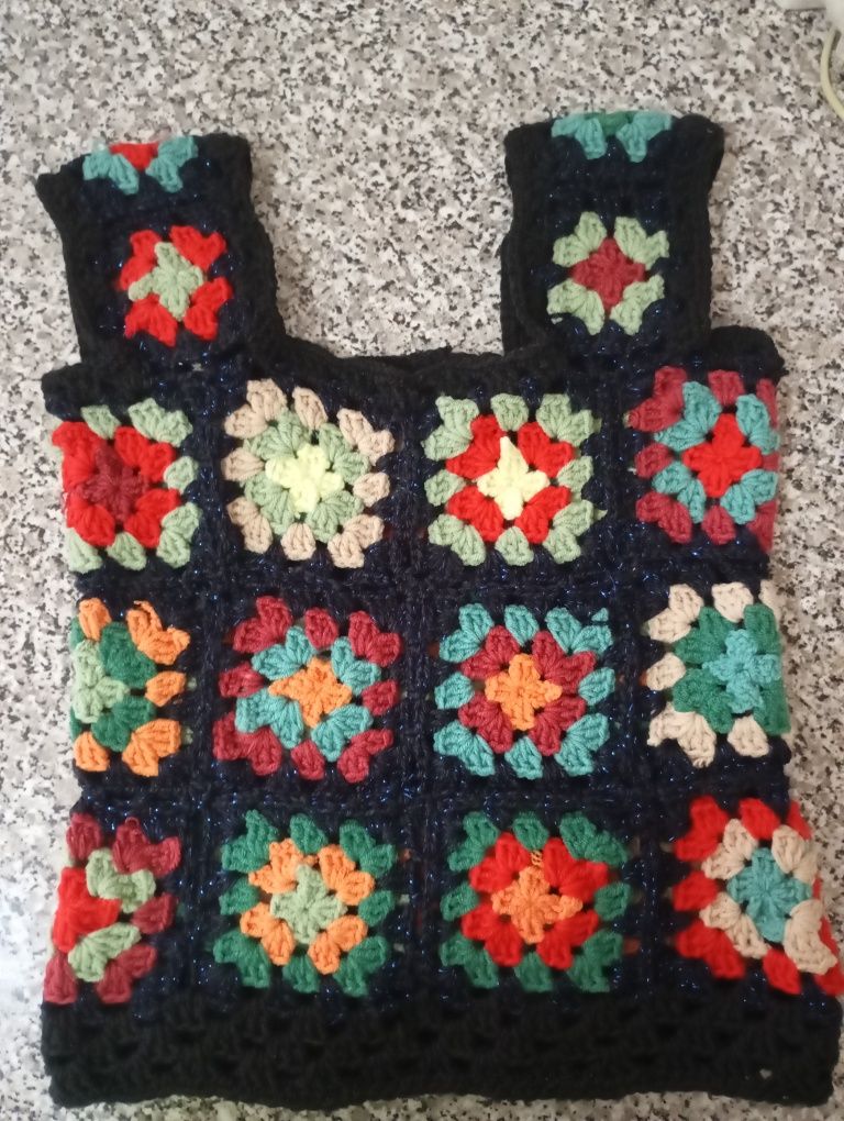 Camisola em Square de croché infantil