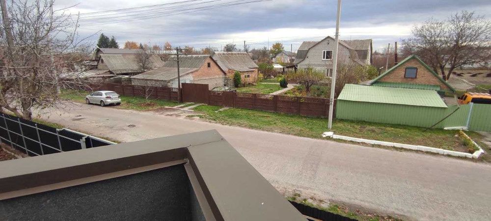 Коттедж з бомбоупорним дахом в Любимовке (Гуровщина) – 15 км от Киева!