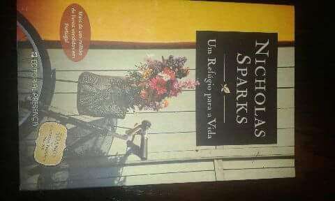 Nicholas Sparks