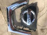 Решотка радиатора Nissan Qashqai j10 решітка Кашкай