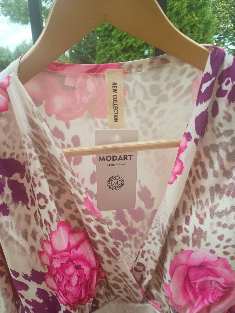 Satynowe body w kwiaty i panterkę push up