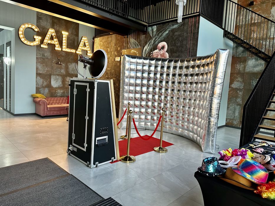 Magiczne Fotolustro 65 cali 4K / fotobudka klasyczna / fotobudka 360