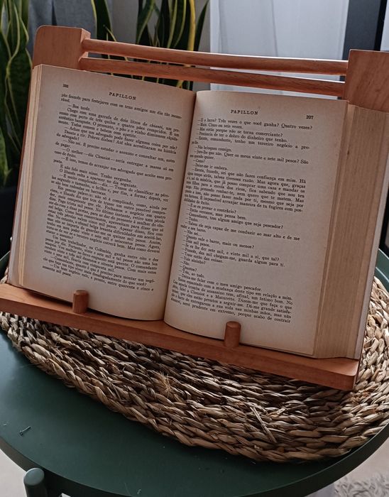 Expositor para livros, bíblia etc