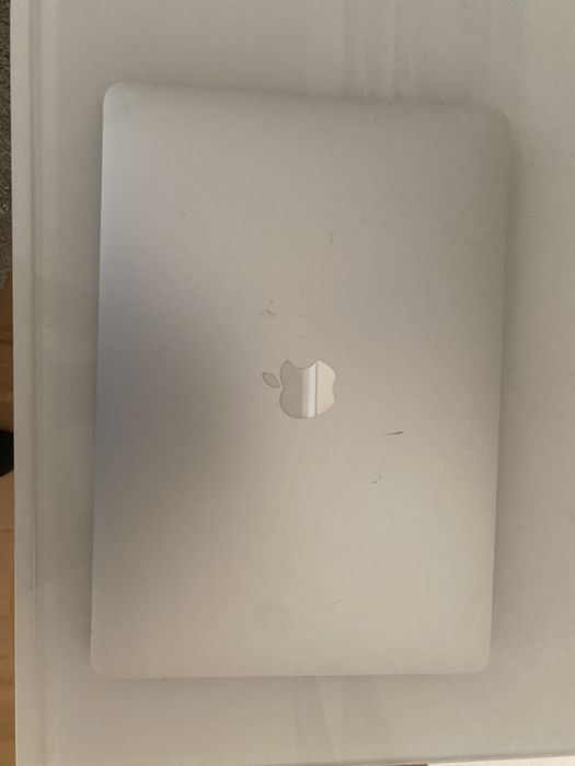 MacBook pro 2017 tudo original ecrã partido.