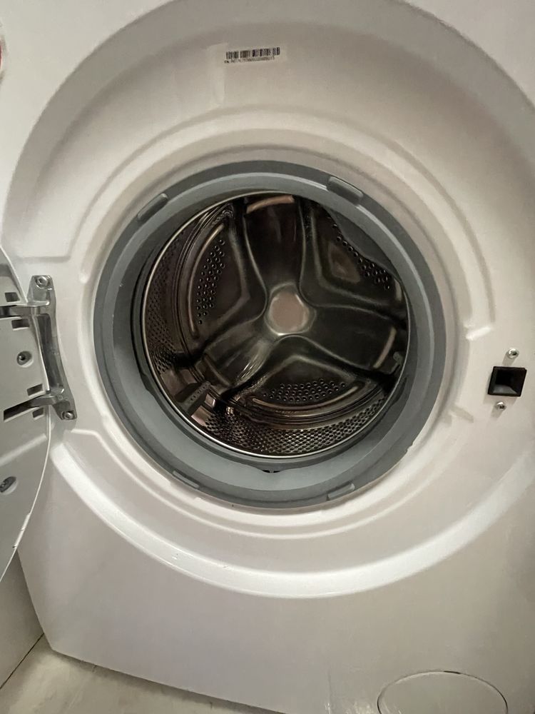 Máquina de lavar roupa - na garantia