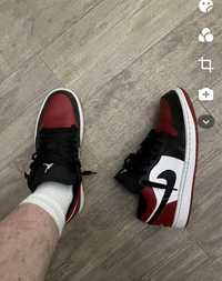 Jordan 1 Low Bred Toe 40,5