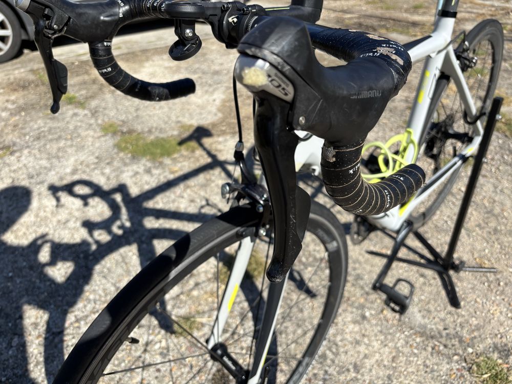 Bicicleta de Estrada Scott CR1 2017 – Quadro em Carbono