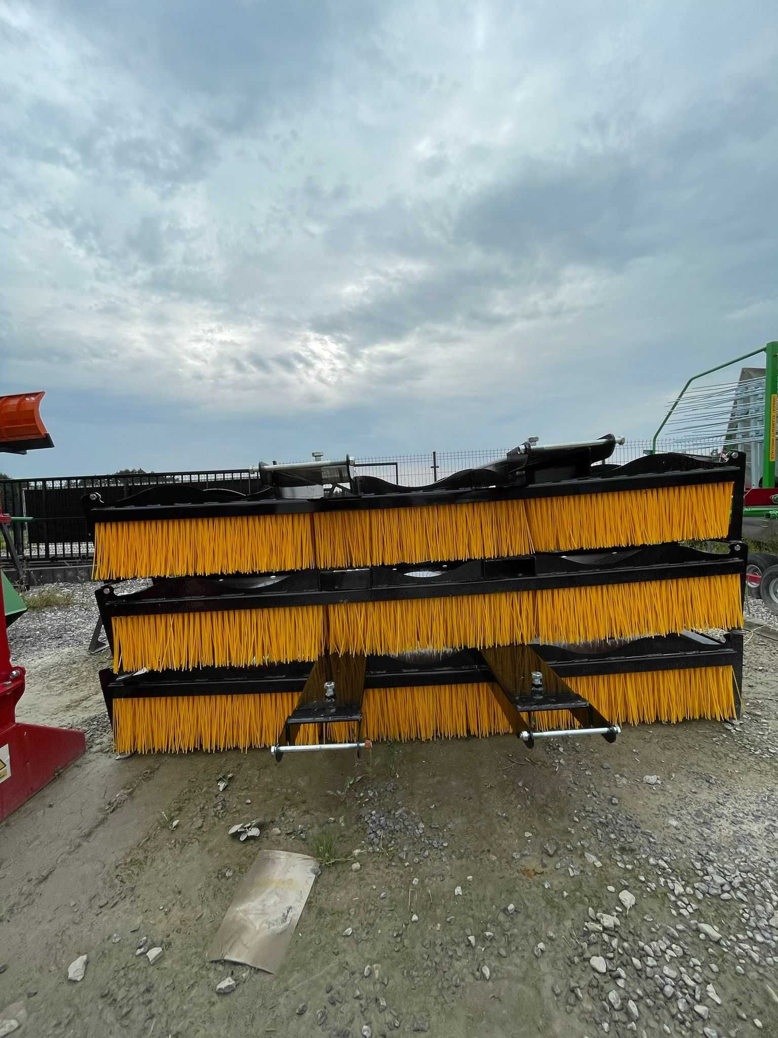 Zamiatarka szczotka do wózka widłowego 1,5m-2,25 Producent